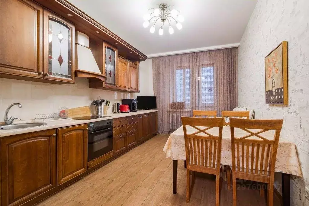 1-к кв. Московская область, Реутов Юбилейный просп., 47 (92.0 м) - Фото 1