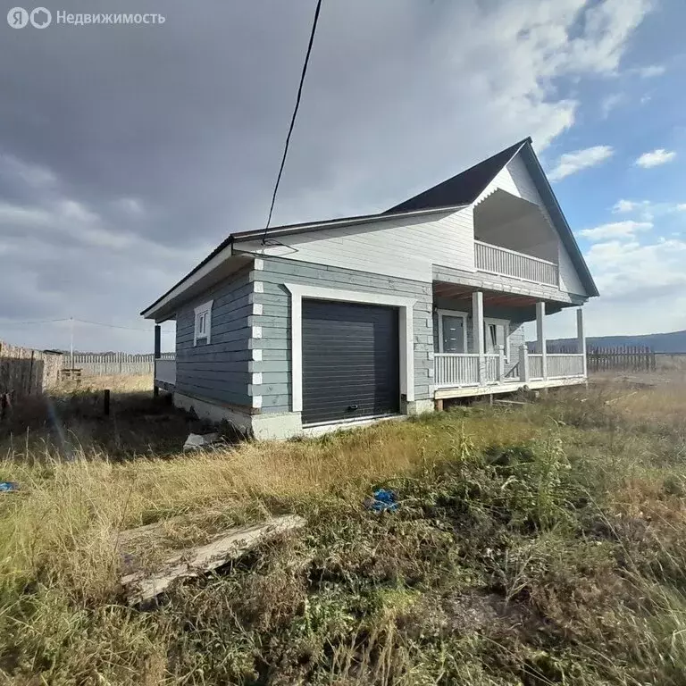 Дом в село Урик, Белая улица (130 м) - Фото 2