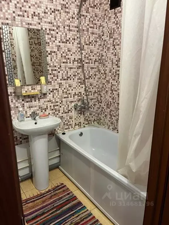 1-к кв. Кемеровская область, Новокузнецк Запорожская ул., 53 (40.0 м) - Фото 1