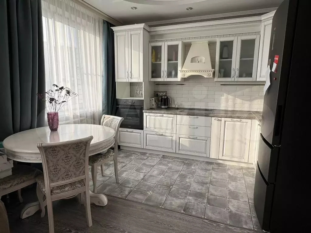 2-к. квартира, 58 м, 9/10 эт. - Фото 1