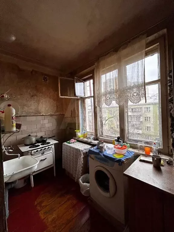 Комната 14,1 м в 3-к., 4/4 эт. - Фото 0