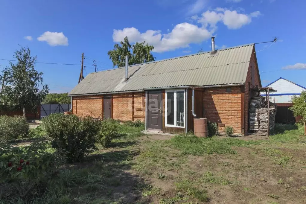 Дом в Омская область, Азовский район, Звонаревокутское с/пос, с. ... - Фото 0