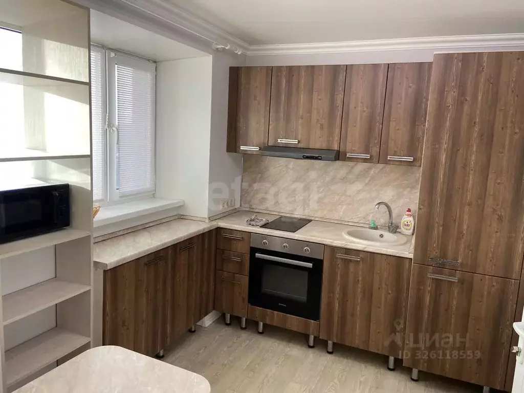 2-к кв. Тюменская область, Тюмень ул. 50 лет Октября, 62а (52.8 м) - Фото 1