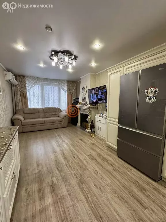 2-комнатная квартира: Тюмень, улица 50 лет Октября, 57В (79.6 м) - Фото 2