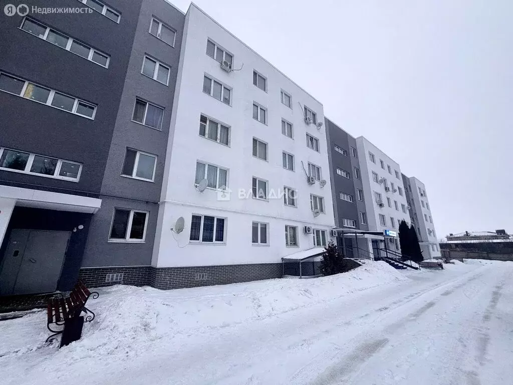 3-комнатная квартира: Короча, Интернациональная улица, 64 (63.7 м) - Фото 1