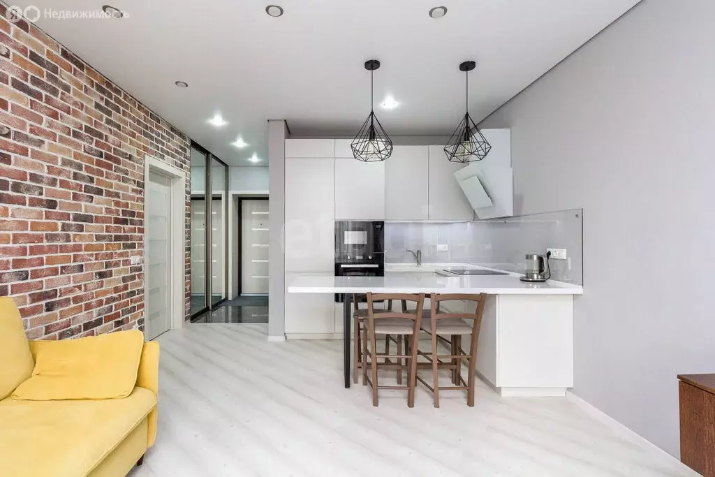 1-комнатная квартира: Тюмень, Полевая улица, 105 (45.1 м) - Фото 2