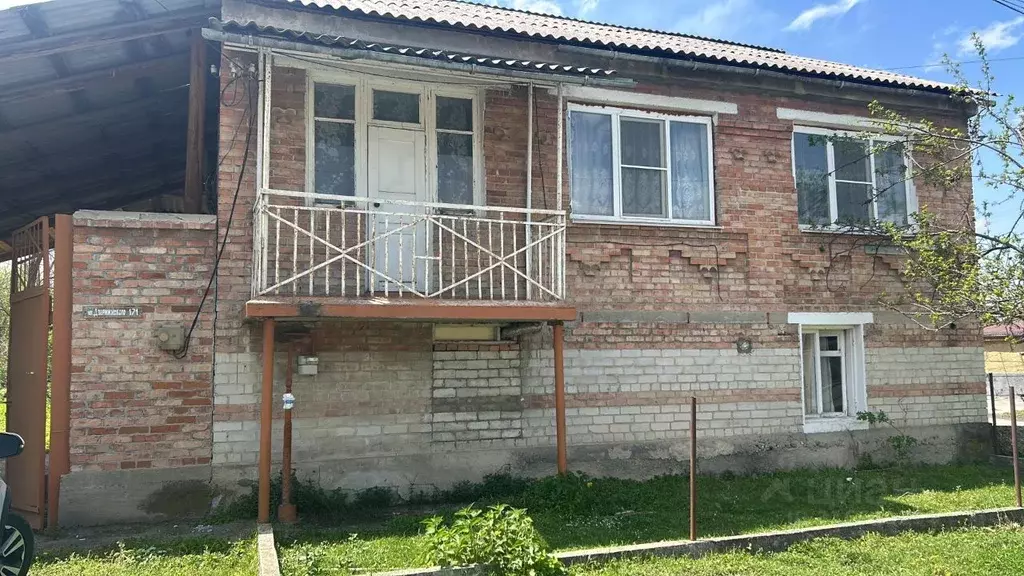 Дом в Северная Осетия, Алагир ул. Дзержинского, 171 (150 м) - Фото 0