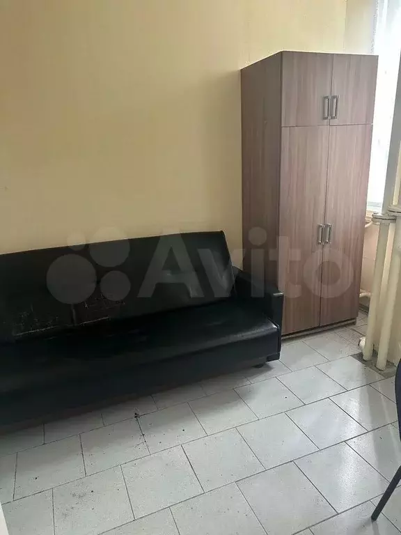 Комната 12 м в 4-к., 2/4 эт. - Фото 0