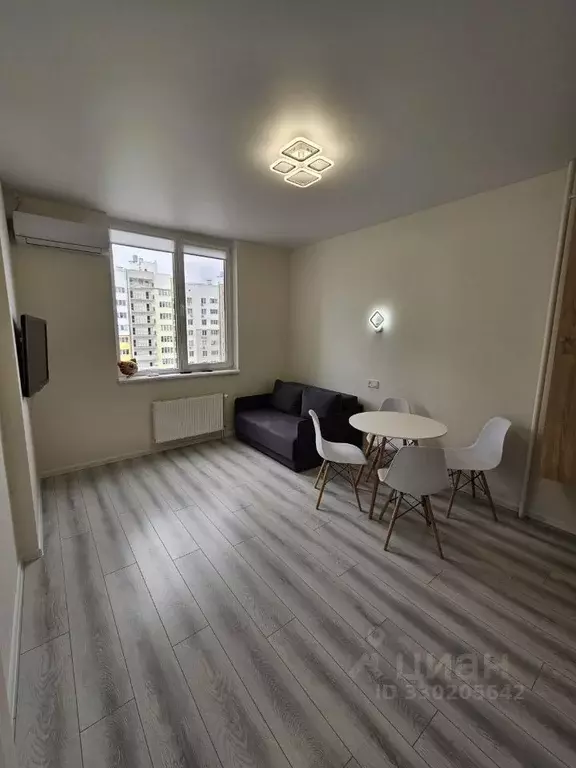 1-к кв. Крым, Симферополь ул. Батурина, 141 (38.5 м) - Фото 1