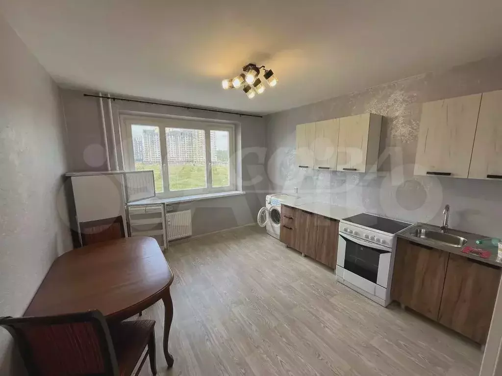 1-к. квартира, 40 м, 5/14 эт. - Фото 0