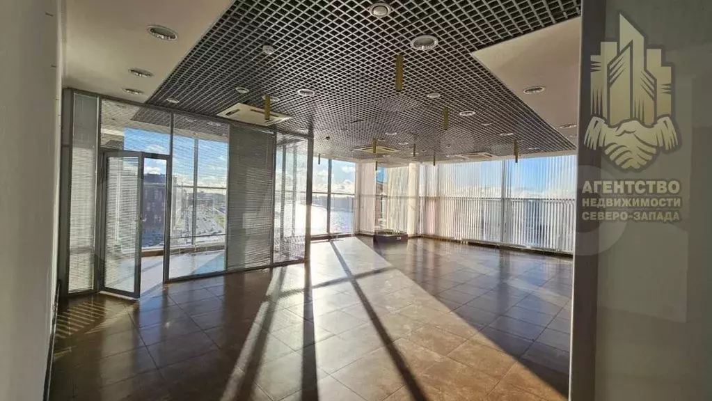 Офис в БЦ Gregory s Palace 105 м2 - Фото 1