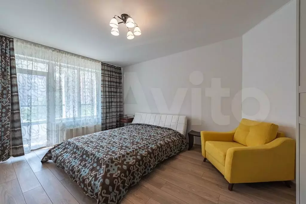 2-к. квартира, 74 м, 4/32 эт. - Фото 1