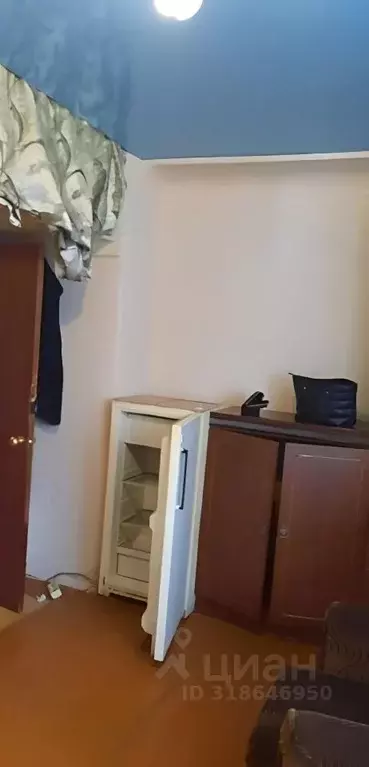 Комната Челябинская область, Челябинск ул. Попова, 34 (12.0 м) - Фото 0