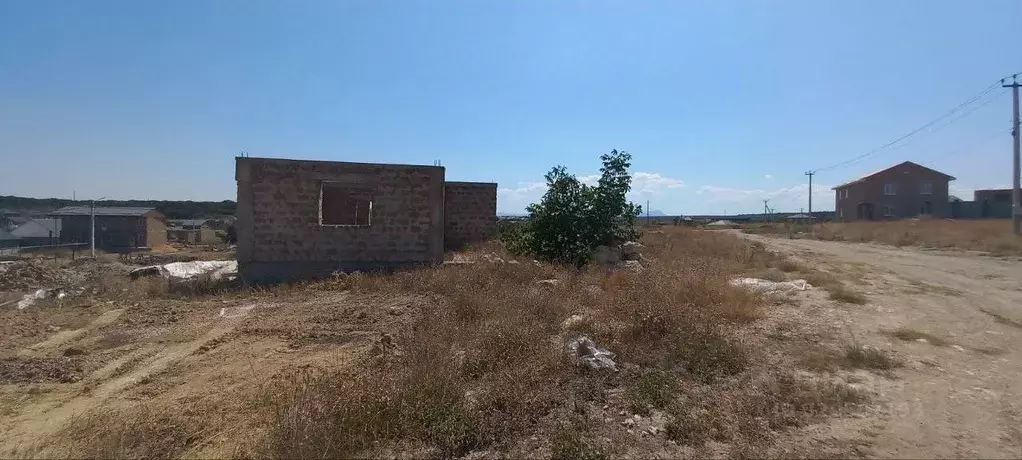 Участок в Крым, Симферопольский район, с. Мирное  (6.0 сот.) - Фото 1
