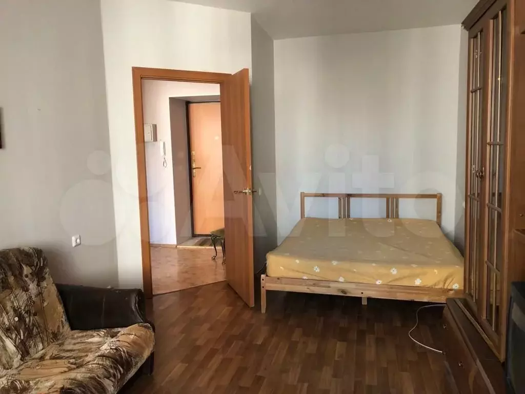 10 и более-к. квартира, 42 м, 6/10 эт. - Фото 0