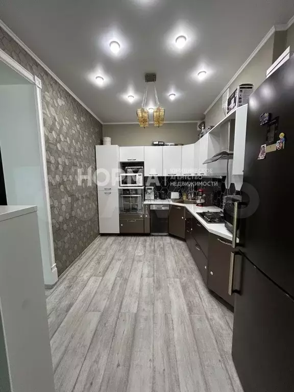 3-к. квартира, 95 м, 1/2 эт. - Фото 1
