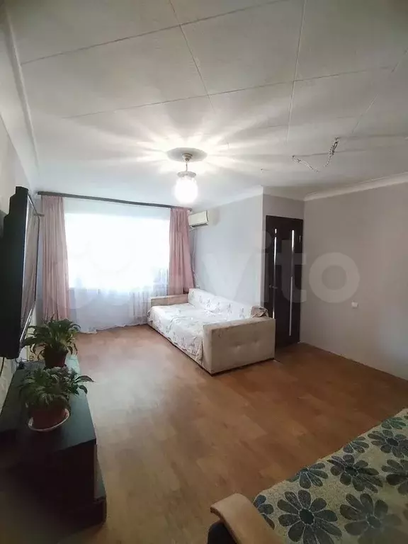 1-к. квартира, 43 м, 2/5 эт. - Фото 1