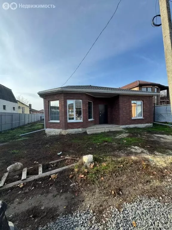 Дом в Мясниковский район, село Чалтырь (120 м) - Фото 1