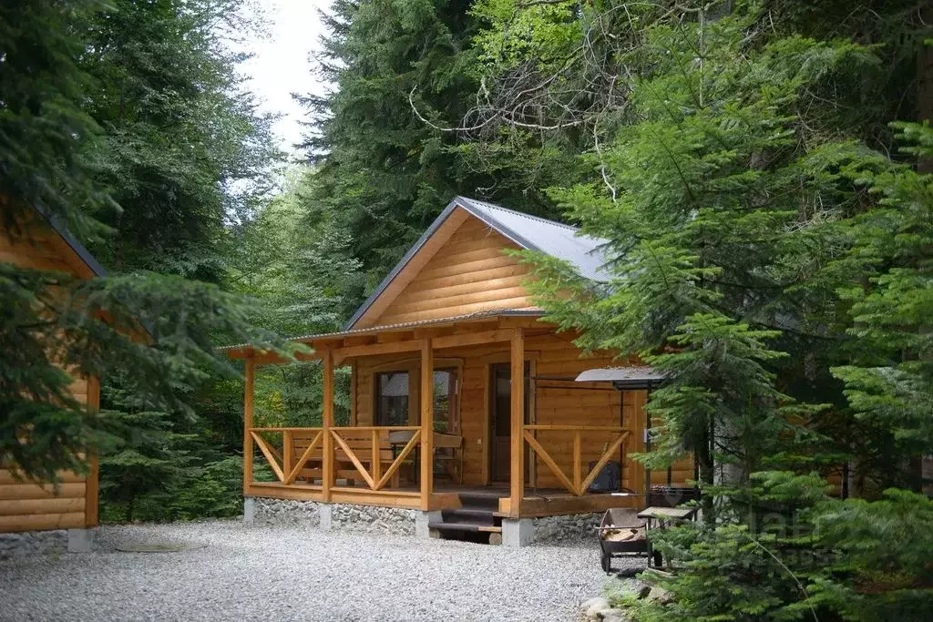 Дом в Карачаево-Черкесия, Зеленчукский район, с. Архыз  (70 м) - Фото 1