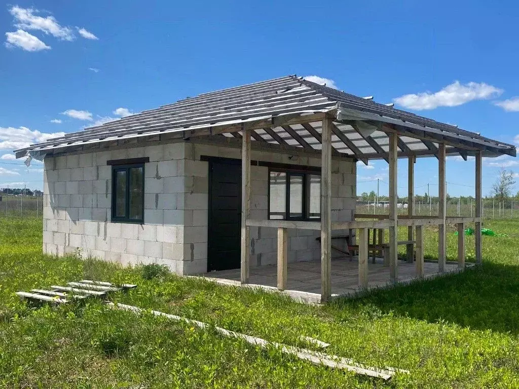 Дом в Орловская область, Орловский район, д. Усть-Рыбница 32 (185 м) - Фото 1