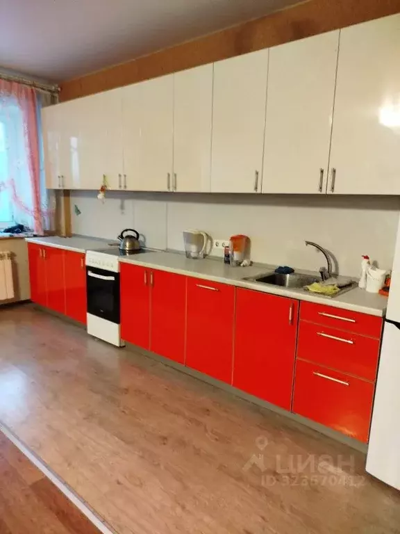 1-к кв. Омская область, Омск просп. Комарова, 16 (52.0 м) - Фото 2