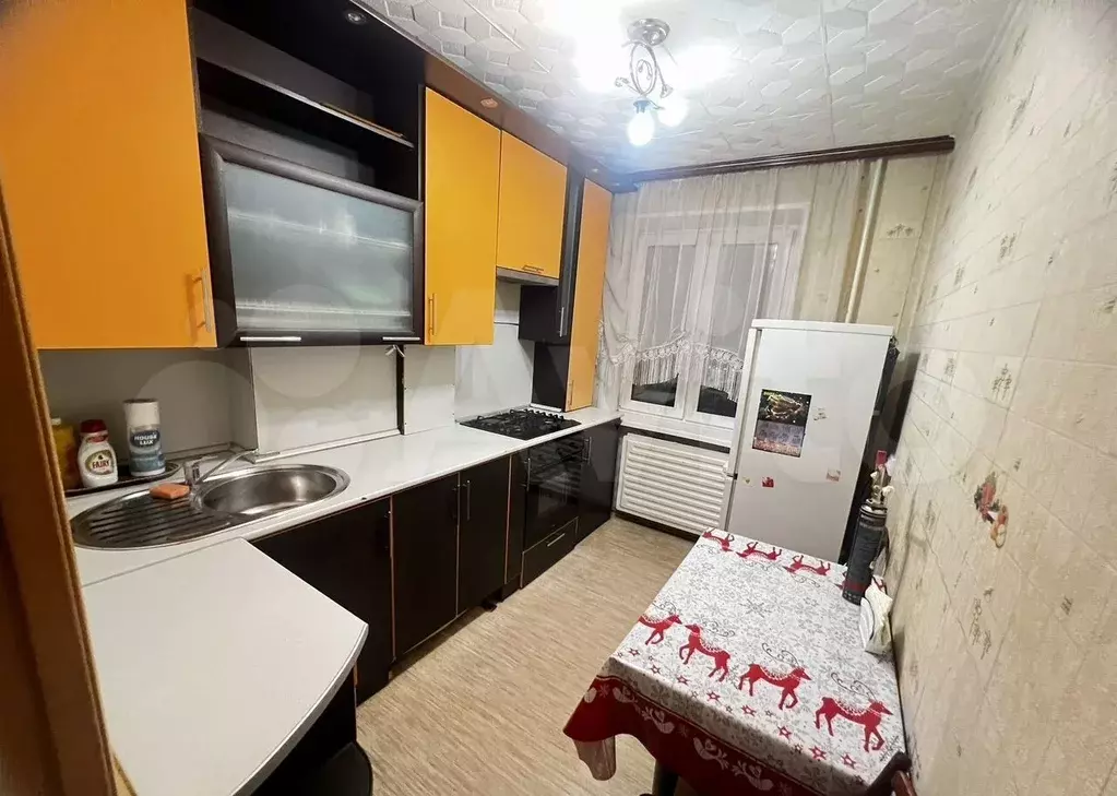 2-к. квартира, 60 м, 3/9 эт. - Фото 0