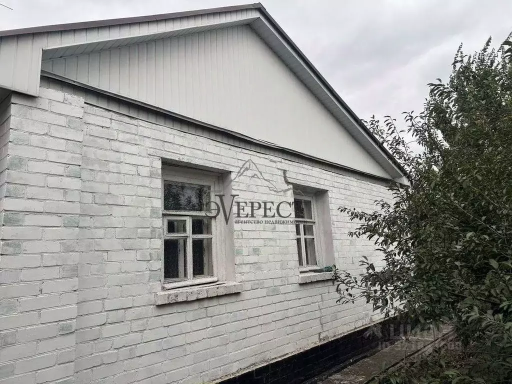 Дом в Белгородская область, Старый Оскол Пограничная ул., 3 (50 м) - Фото 0