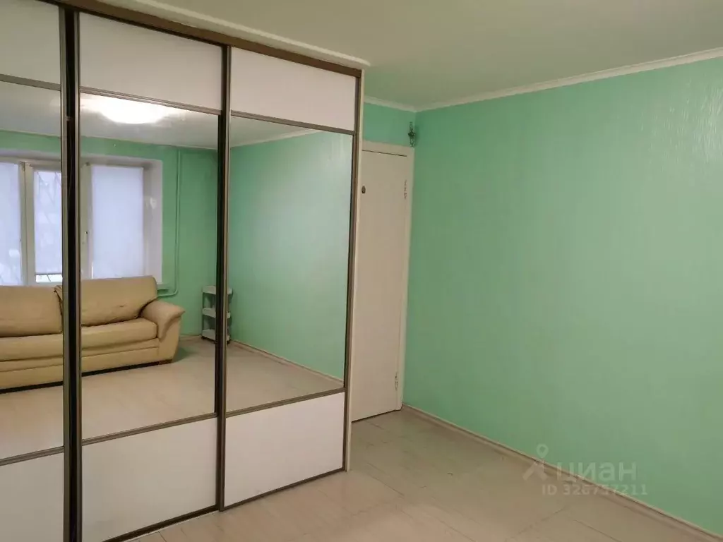 Комната Свердловская область, Екатеринбург ул. Фурманова, 106 - Фото 2