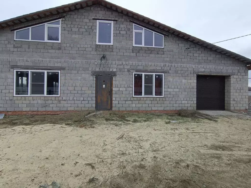 Дом в Волгоградская область, Среднеахтубинский район, Фрунзенское ... - Фото 1