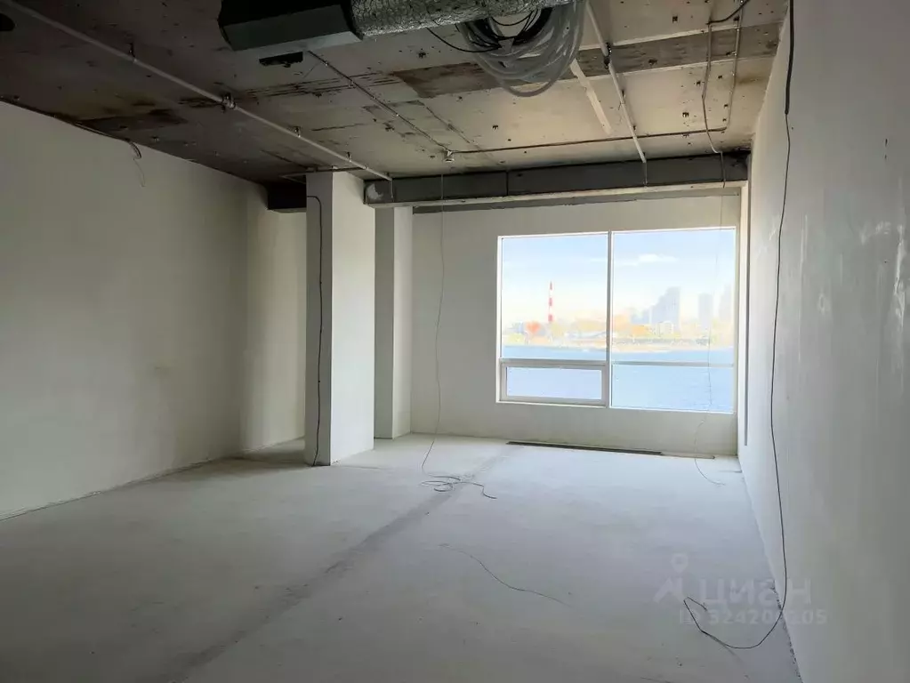 Офис в Приморский край, Владивосток Набережная ул., 13с1 (50 м) - Фото 1