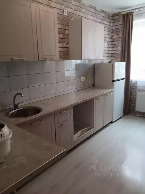 1-к кв. Адыгея, Тахтамукайский район, Старобжегокайское с/пос, Новая ... - Фото 1