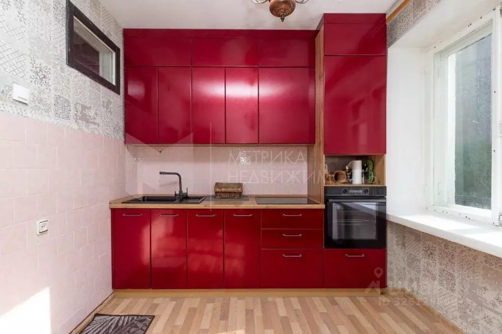 3-к кв. Тюменская область, Тюмень ул. Свердлова, 16 (80.0 м) - Фото 1