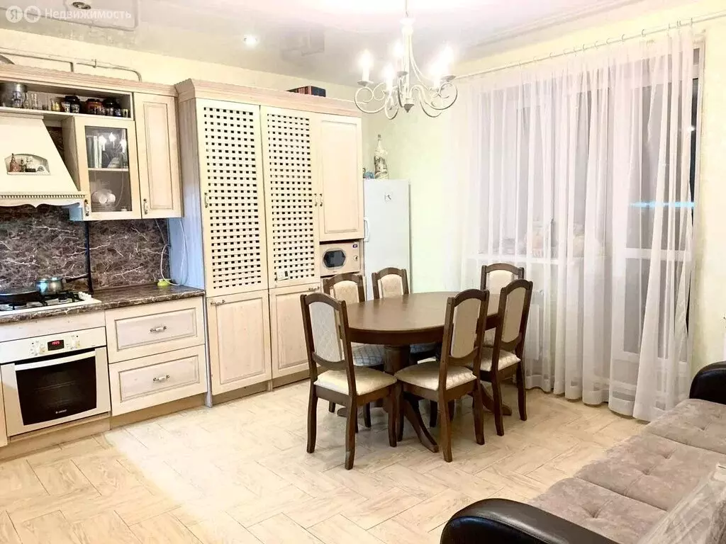 Дом в село Чесноковка, улица Чапаева (216 м) - Фото 2