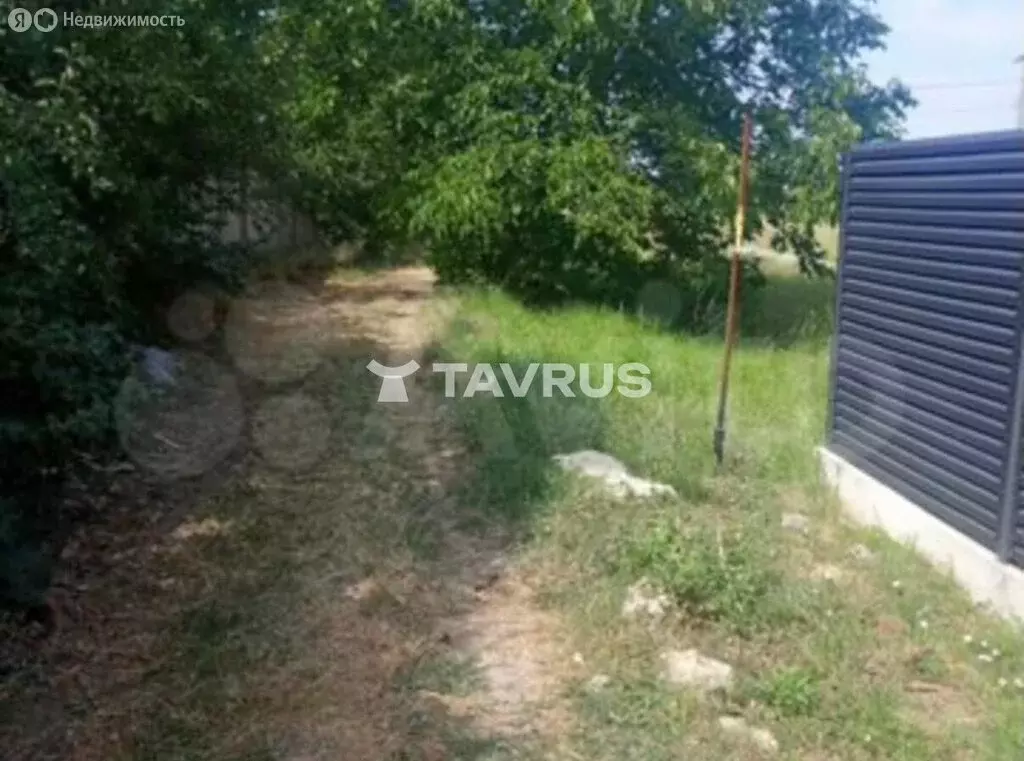 Участок в Симферопольский район, село Трудовое (6.5 м) - Фото 1