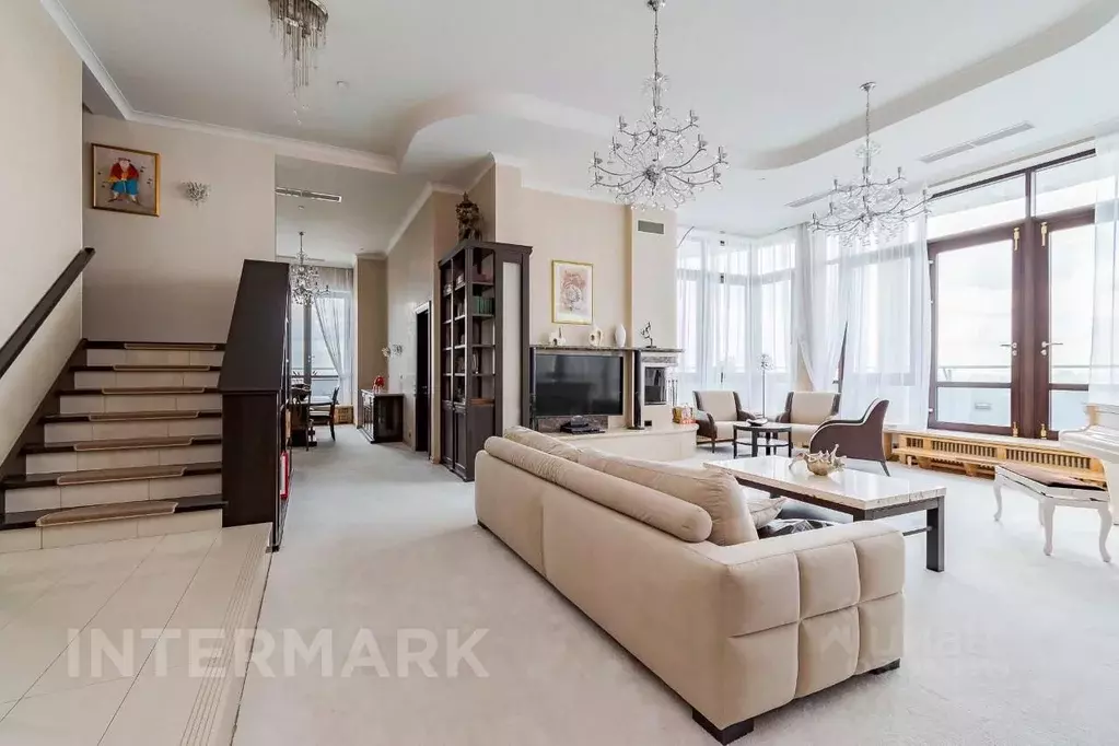 6-к кв. Москва Мосфильмовская ул., 70к3 (500.0 м) - Фото 1
