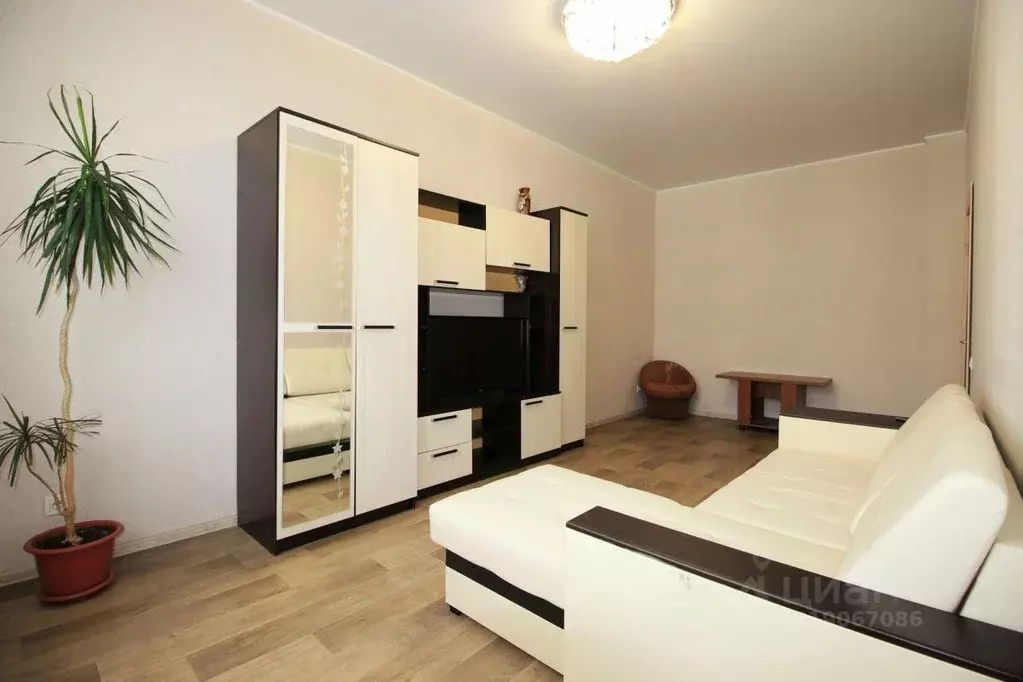 2-к кв. Омская область, Омск ул. Конева, 6 (65.0 м) - Фото 1
