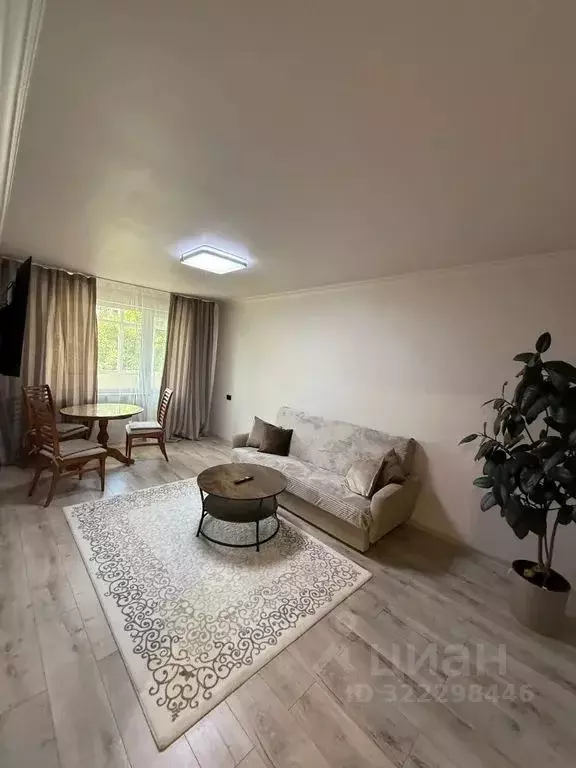 2-к кв. Сахалинская область, Южно-Сахалинск просп. Мира, 192 (44.0 м) - Фото 1