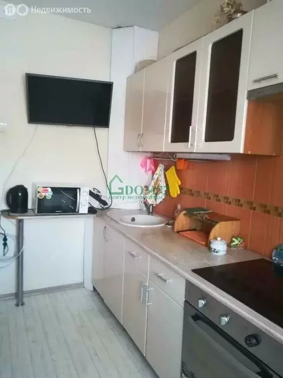2-комнатная квартира: Тобольск, 4-й микрорайон, 43 (60 м) - Фото 1