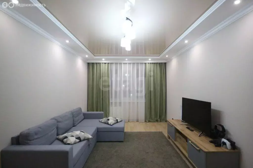 3-комнатная квартира: Новый Уренгой, район Северная Жилая Часть, ... - Фото 1