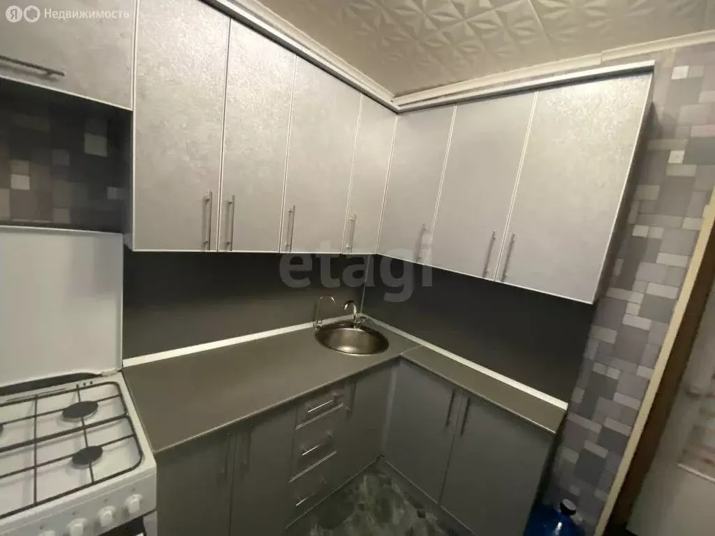 3-комнатная квартира: Губкин, улица Ленина, 68 (51.2 м) - Фото 2