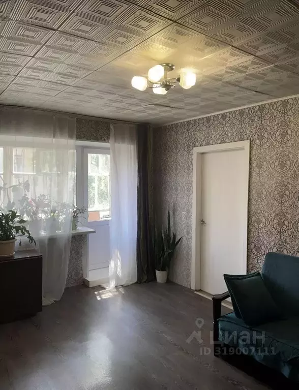 2-к кв. Свердловская область, Екатеринбург ул. Победы, 11 (45.0 м) - Фото 0