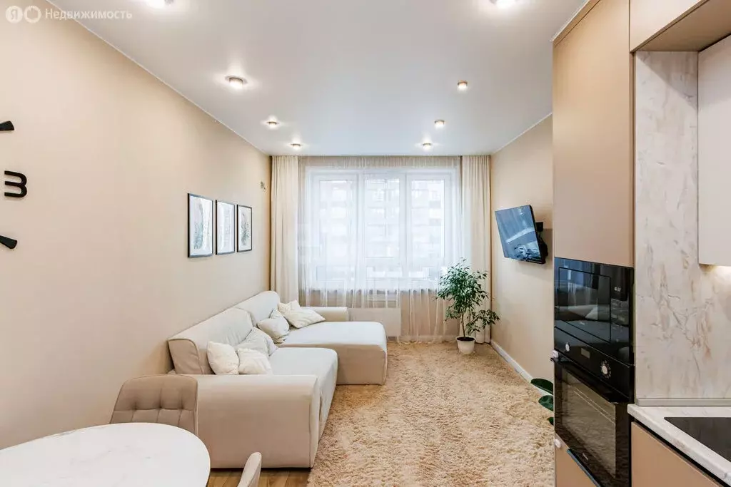 2-комнатная квартира: деревня Патрушева, улица Петра Ершова, 14 (65 м) - Фото 2