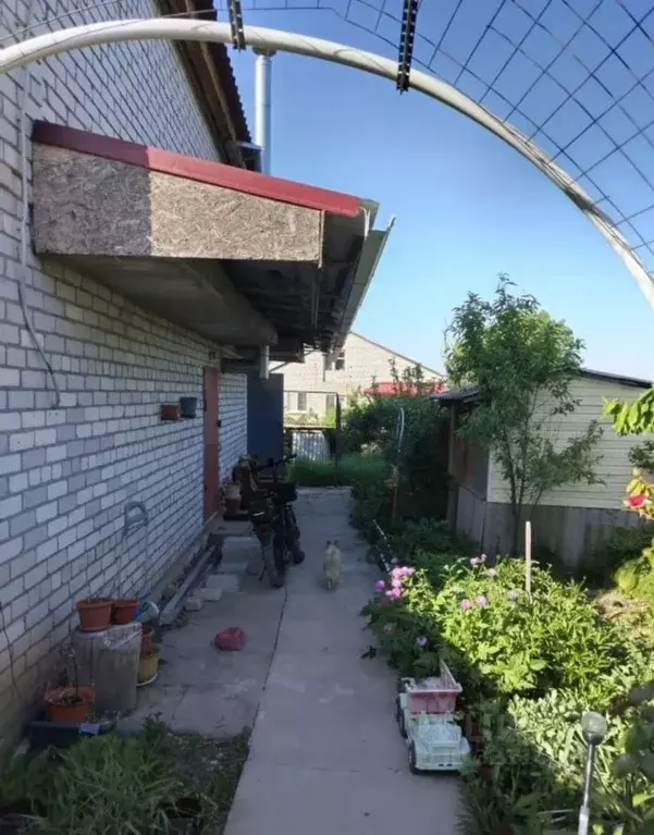 Дом в Волгоградская область, Волгоград ул. 33 Героев, 272А (130 м) - Фото 1