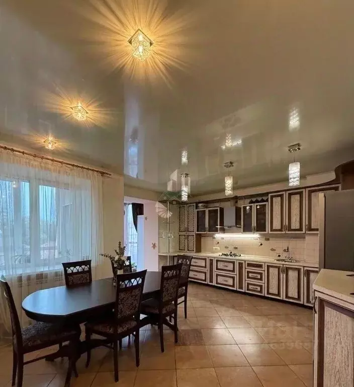 3-к кв. Саратовская область, Энгельс Коммунистическая ул., 31 (103.0 ... - Фото 1