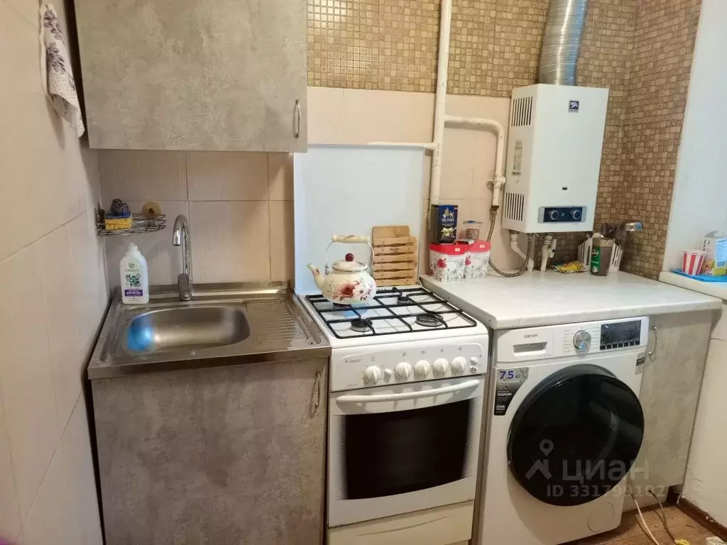 2-к кв. Татарстан, Альметьевск ул. Гафиатуллина, 6 (48.0 м) - Фото 1