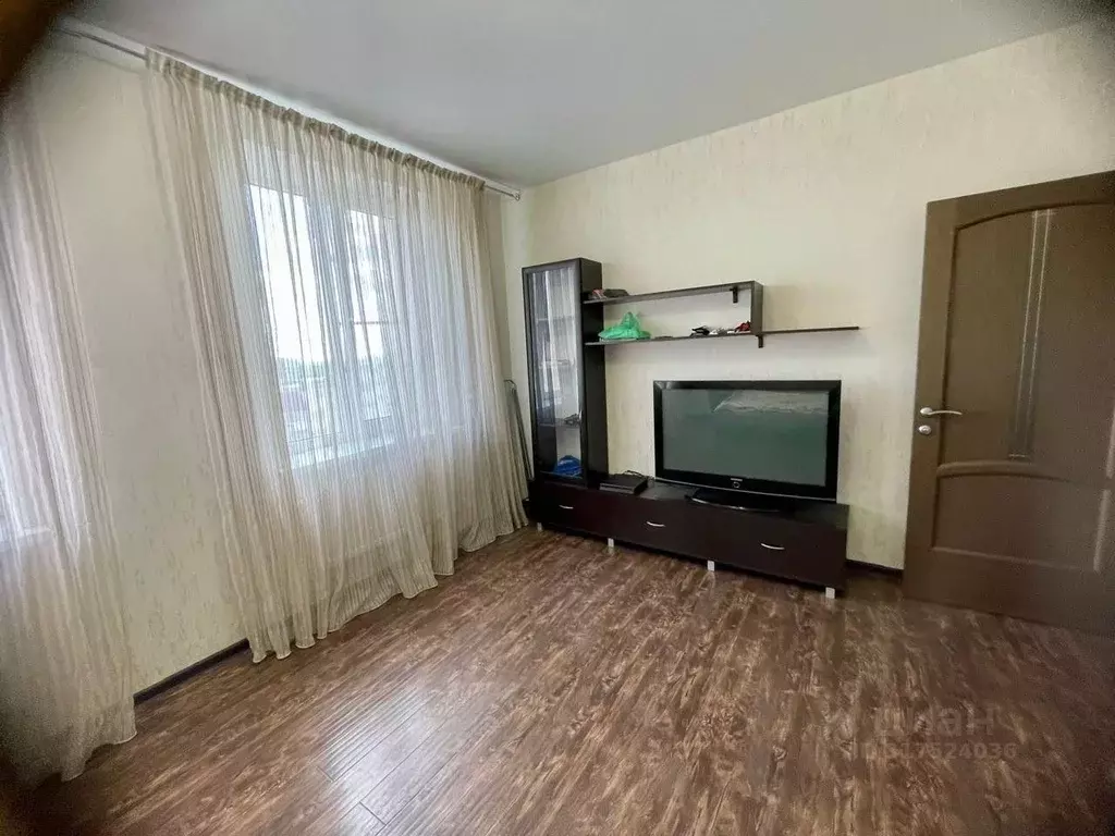 1-к кв. Волгоградская область, Волгоград ул. Им. Циолковского, 37 ... - Фото 0