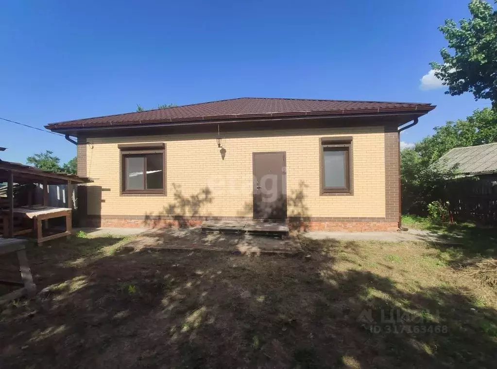Дом в Краснодарский край, Ейский район, с. Кухаривка  (110 м) - Фото 0