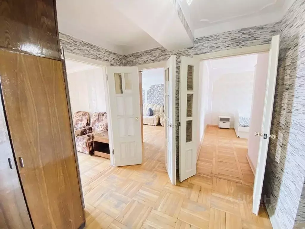 3-к кв. Кабардино-Балкария, Нальчик ул. Идарова, 150/1 (72.0 м) - Фото 1