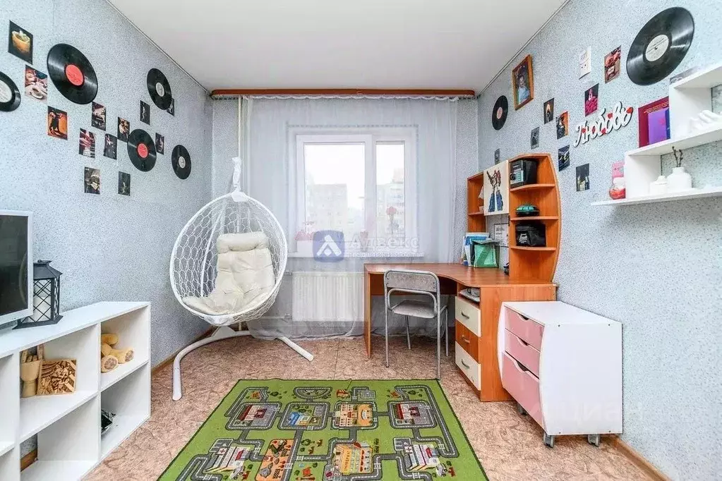 4-к кв. Тюменская область, Тюмень ул. Прокопия Артамонова, 4 (89.9 м) - Фото 1