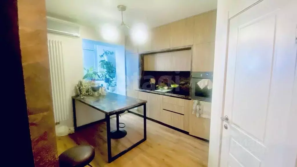 Комната Ханты-Мансийский АО, Сургут бул. Свободы, 10 (15.0 м) - Фото 0